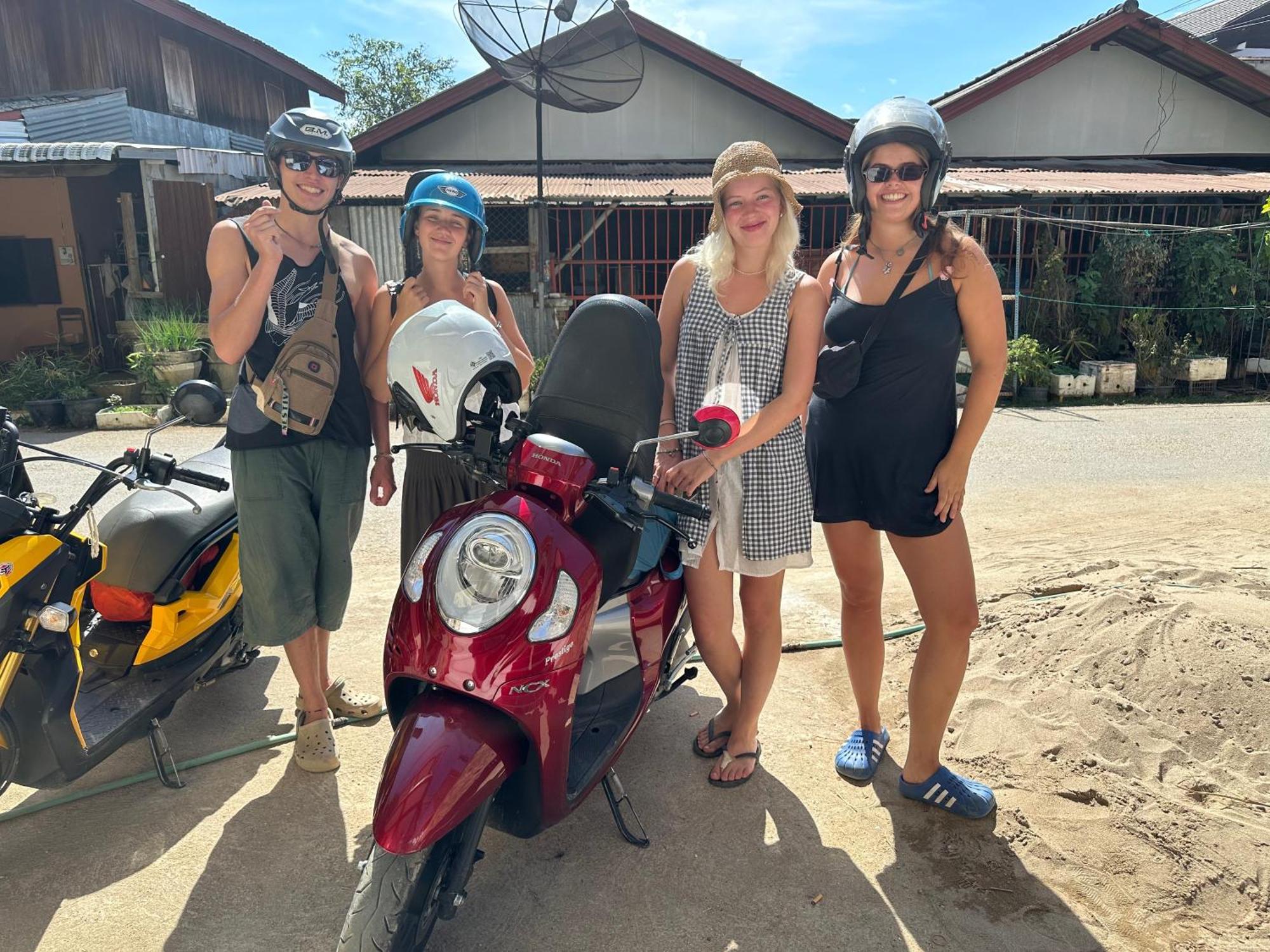Vang Vieng Guesthouse Ngoại thất bức ảnh